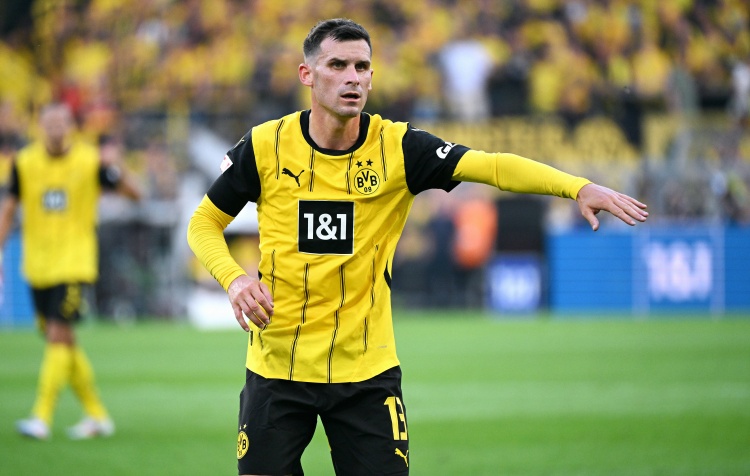 格罗斯：不想成为多特的负担 我对队内竞争情况并不担心