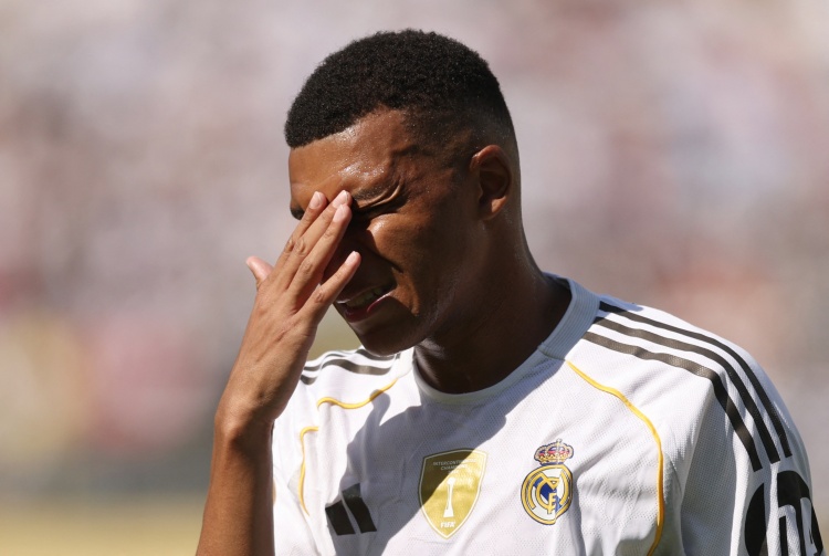 开云app-记者：一名皇家奥维耶多球迷因对姆巴佩做种族主义手势而被逮捕