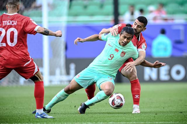 开云注册-张玉宁首度首发扬家军憾平局：非绝对机会差一口气